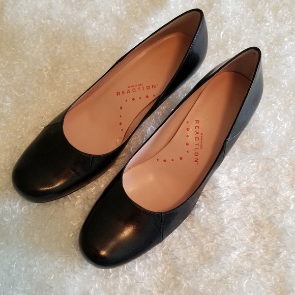 NWOT Kenneth Cole Reaction Kitten Heel Sz 8 - Picture 8 of 8